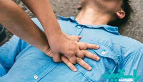 وبینار علمی  احیا ء قلبی ریوی پایه وپیشرفته